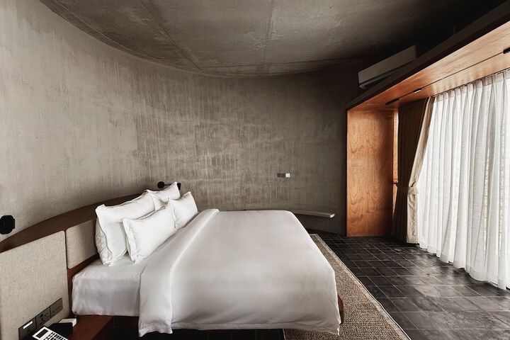 Room 17 of 68