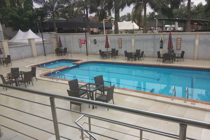 Pool 41 of 59