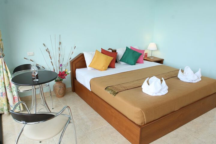 Room 3 of 19