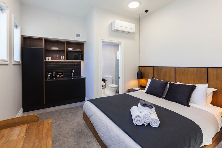 Room 11 of 29