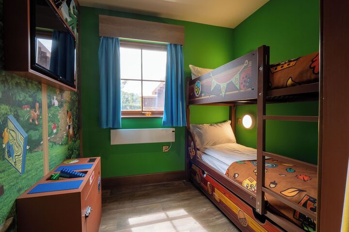 Room 43 of 83