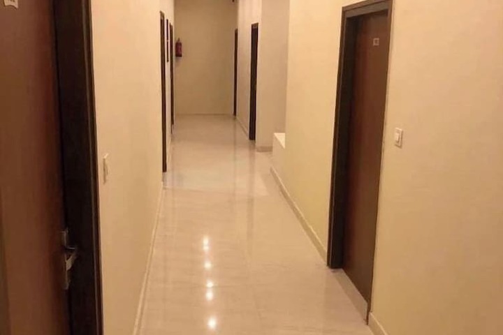 Room 6 of 7