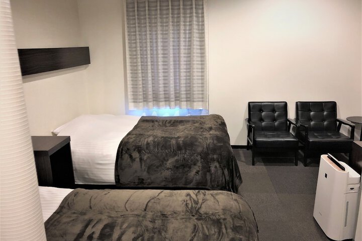 Room 8 of 89