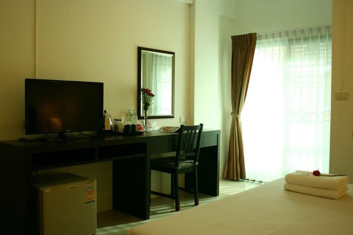 Room 9 of 10