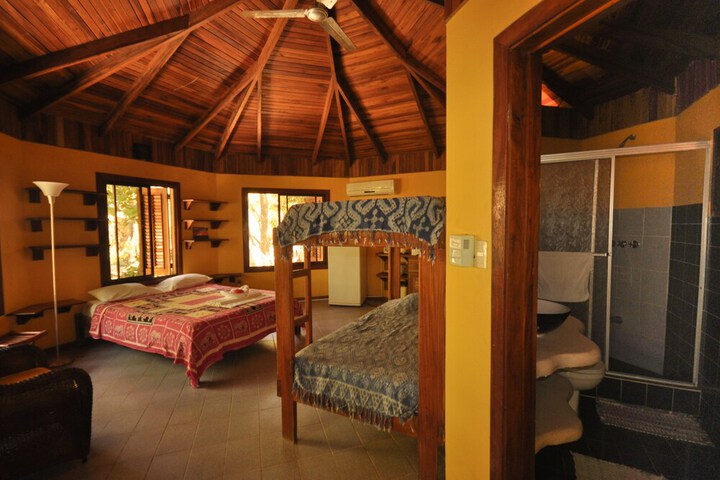 Room 10 of 25
