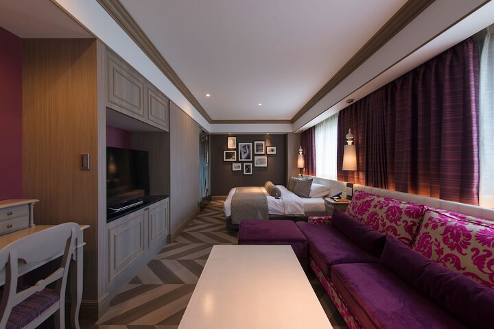 Room 3 of 59