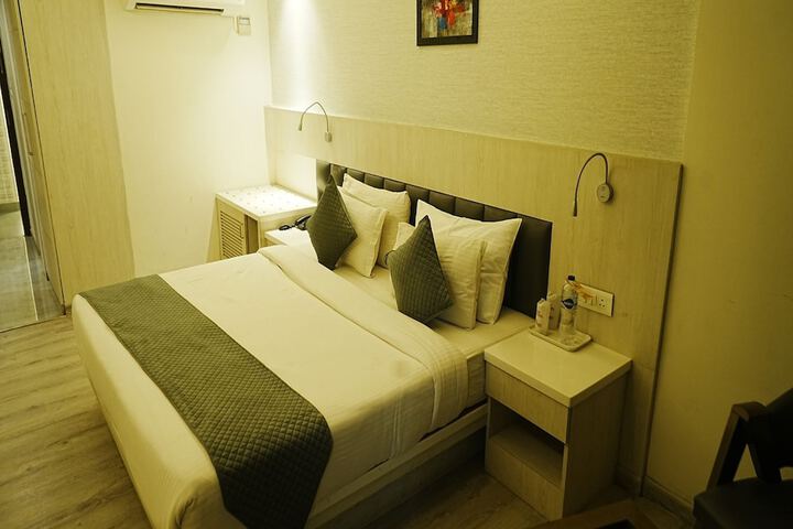 Room 26 of 70