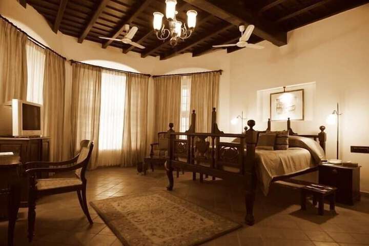 Room 6 of 41