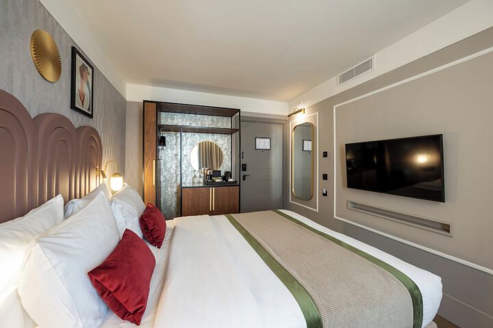 Room 64 of 147