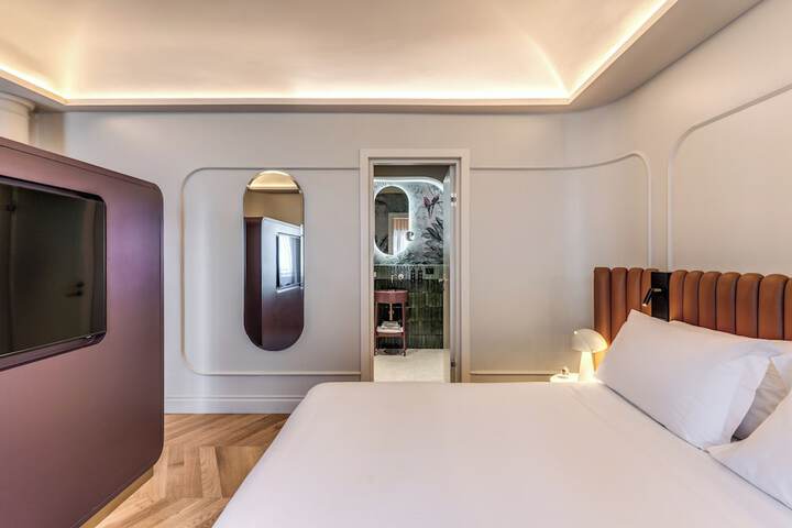 Room 14 of 51
