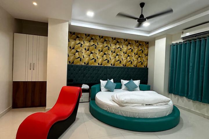 Room 16 of 29