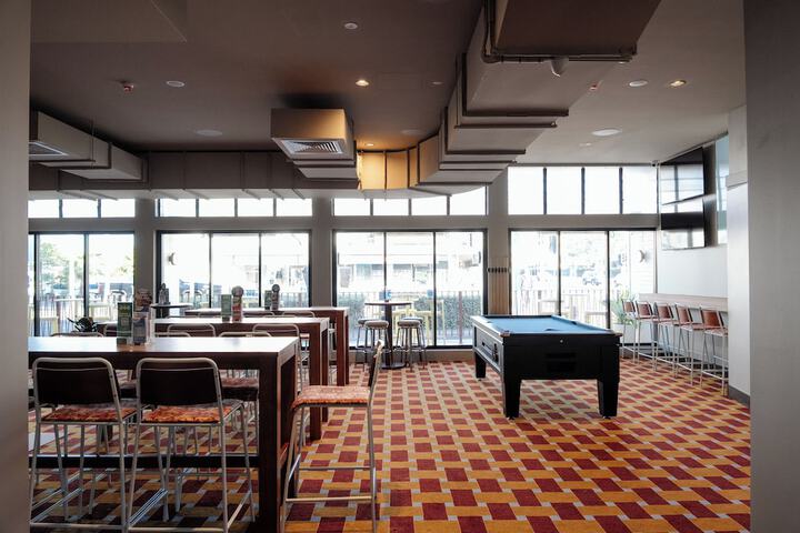 Lounge 142 of 167