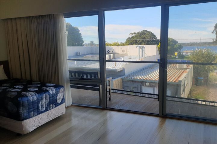 Room 21 of 54