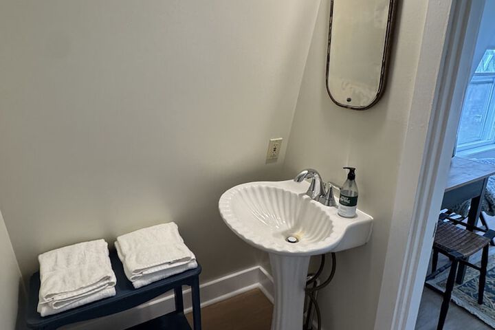 Room 124 of 182