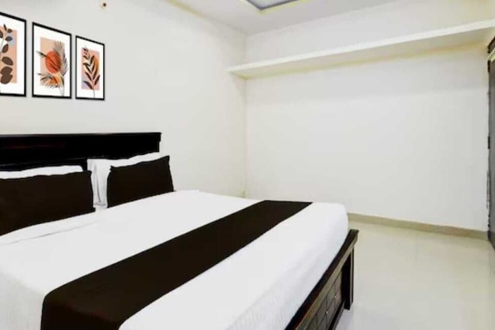 Room 8 of 14