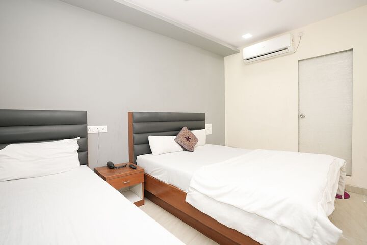 Room 11 of 27