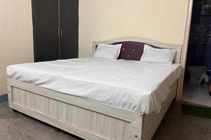 SPOT ON 91181 Ekanki Enclave