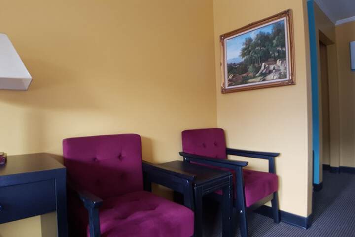 Room 4 of 61