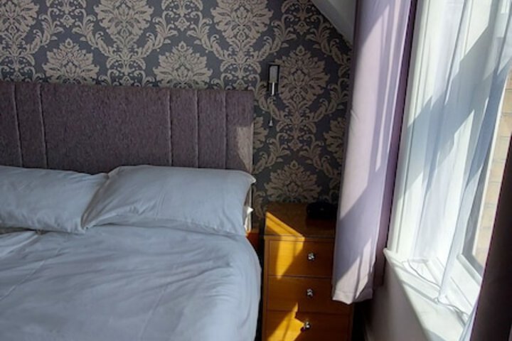 Room 2 of 49