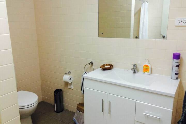 Room 85 of 140