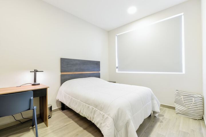 Room 84 of 228