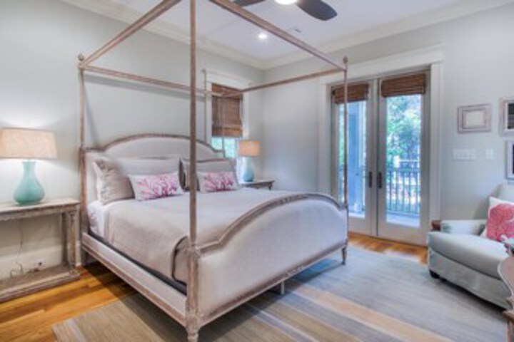 Room 14 of 22