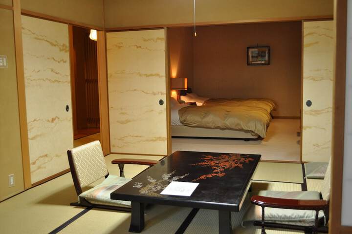 Room 9 of 107