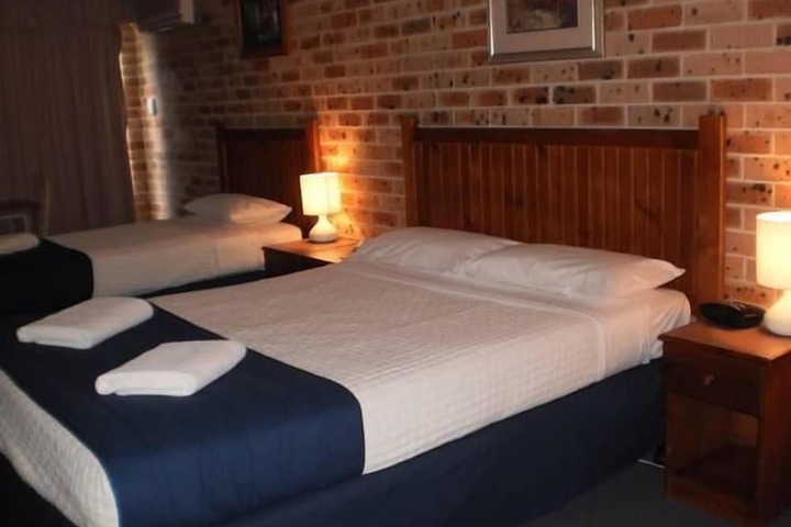 Room 8 of 25