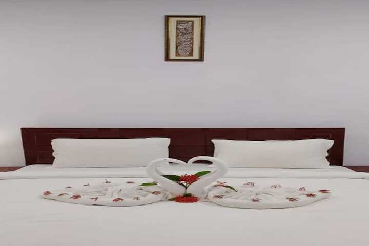 Room 12 of 34