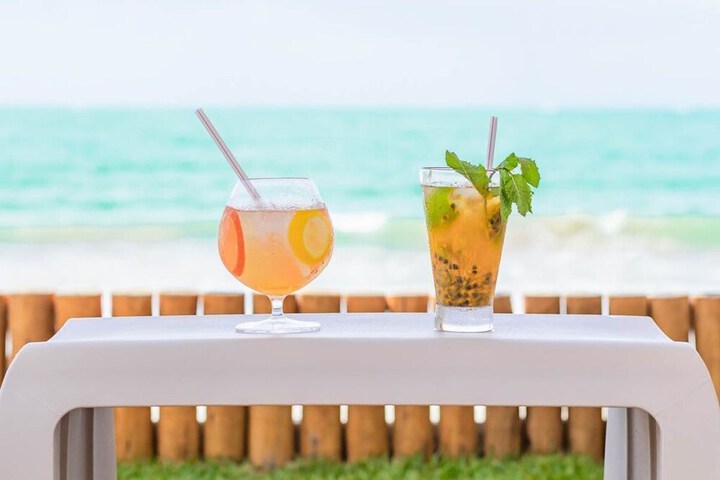 Beach bar