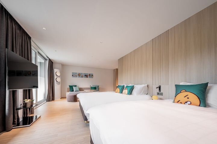 Room 20 of 120