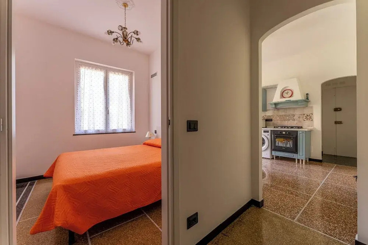 Room 4 of 19