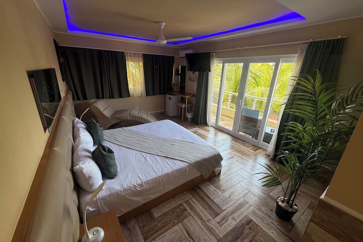Room 27 of 157