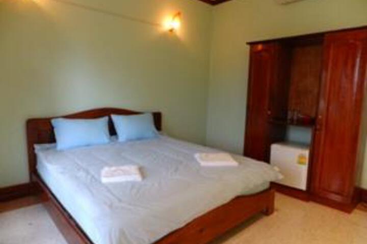 Room 3 of 5