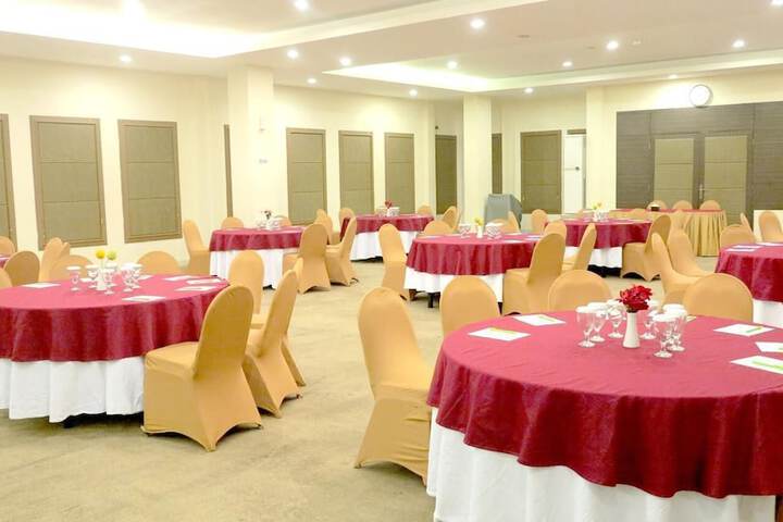 Dining Photos