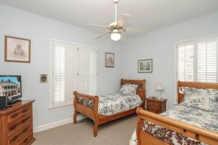 Room 18 of 46