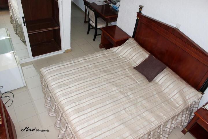 Room 20 of 62