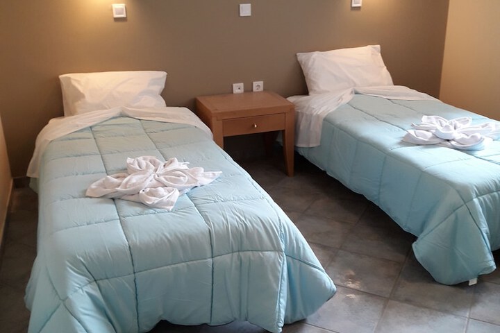 Room 8 of 49