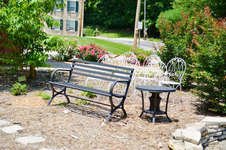 Hotel Exterior 45 of 50