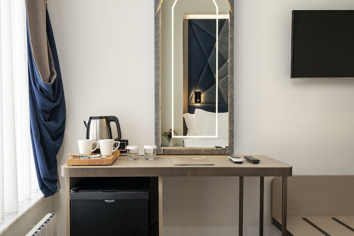 Room 12 of 53
