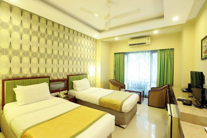 Room 28 of 66