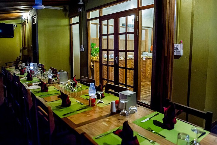 Dining 28 of 66