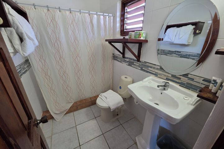 Room 202 of 266