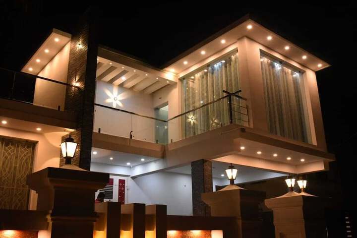 Hotel 5 of 6