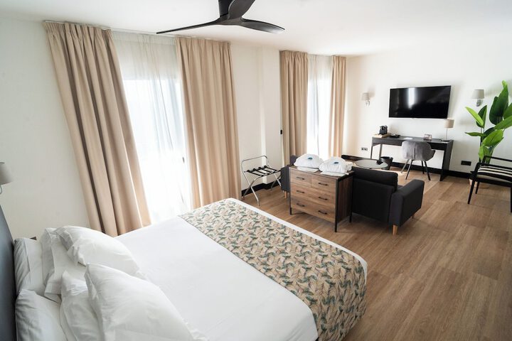 Room 43 of 127