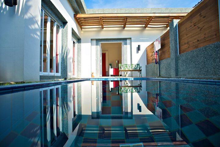 Pool 44 of 99