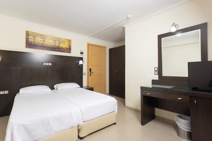 Room 36 of 95