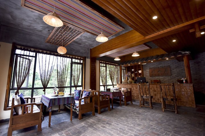 Dining 121 of 153