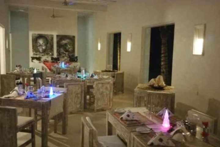 Dining 42 of 61