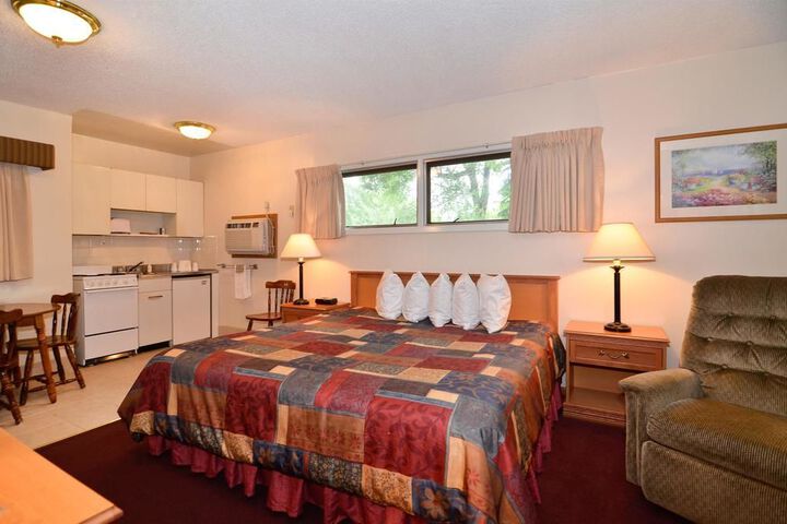 Room 15 of 36